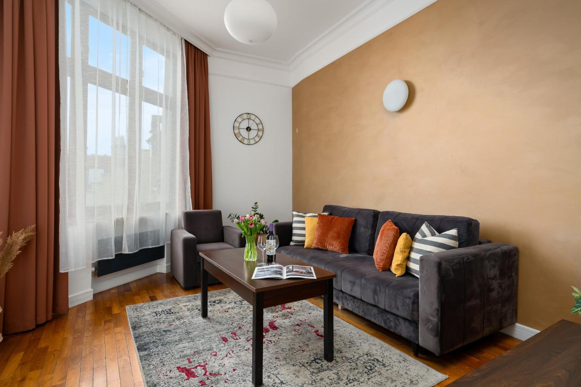 Prestige Apartment - Elegant & Quiet Stay 3 Rooms 90M2 - As Home Apartamenty Rynek 508 Вроцлав Экстерьер фото